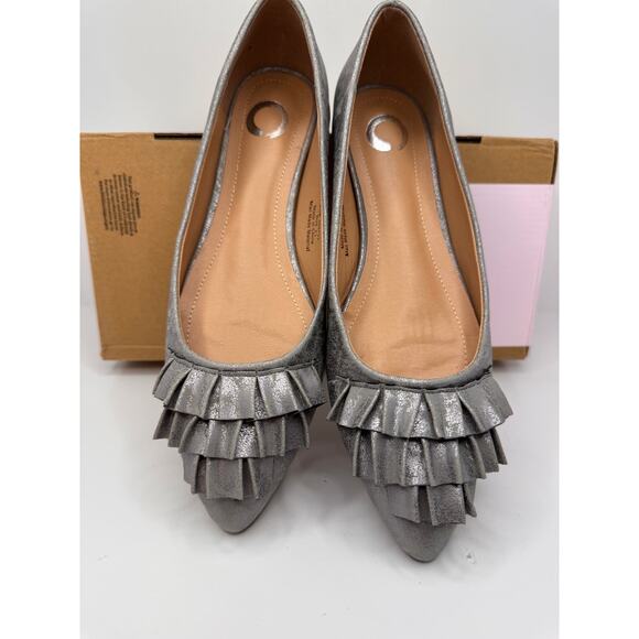 Journee Collection Judy Pewter Ruffle Pointed Toe Flats Women’s Size 8.5 NEW BOX - Picture 3 of 10